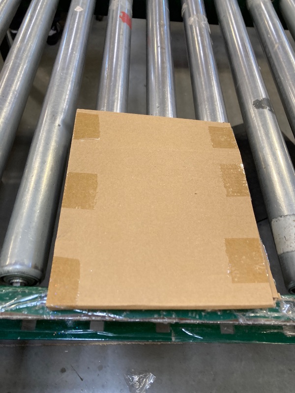 Photo 1 of 36pcs Iridescent Silver Christmas Snowflake Ornaments, Plastic Sparkling Glitter Hanging Snow Flakes for Christmas Tree Decorations Winter Wonderland Frozen Birthday Party Holiday Home Decor