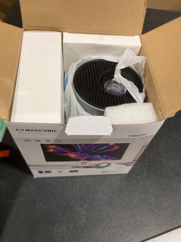 Photo 1 of ?Electric Focus?Magcubic Mini Projector 4K Support, Smart Projector with WiFi 6 and Bluetooth 5.4, 5W Soundbase Speaker, 180° Rotation, Portable Proyector for Home Theater