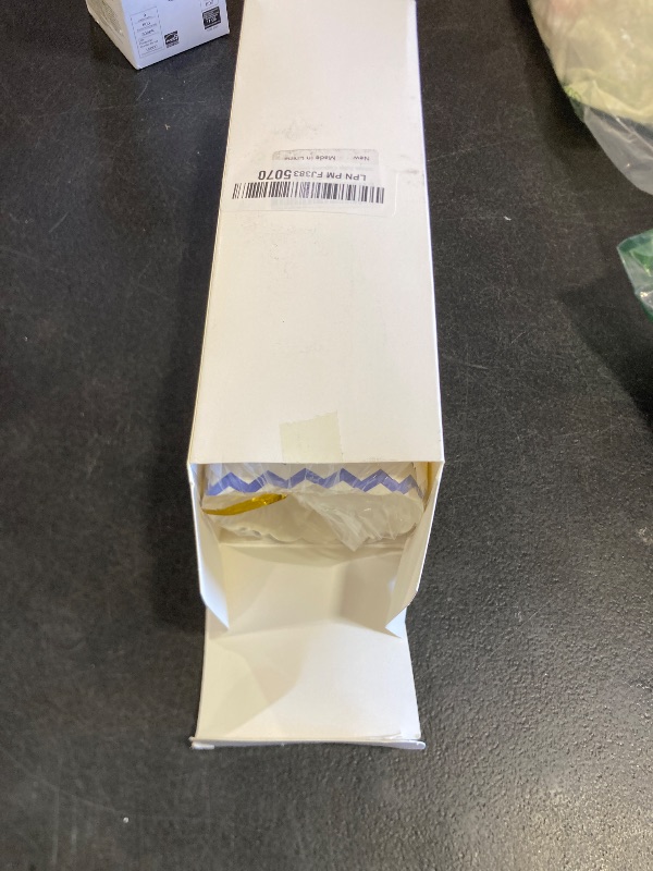 Photo 1 of 200pcs White Tulip Cupcake Liners for Baking Cups, Premium Parchment paper Tulip Muffin Liners, Greaseproof Cupcake Wrapper for Party, Christmas by JIRNGLA