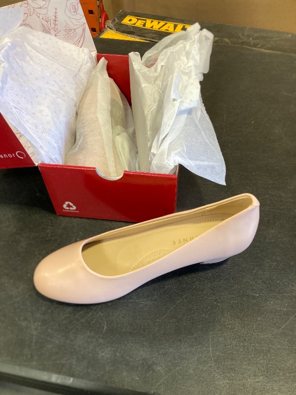 Photo 1 of Journee Women's Saar Comfort Insole Round Toe Kitten Heel Pumps 8