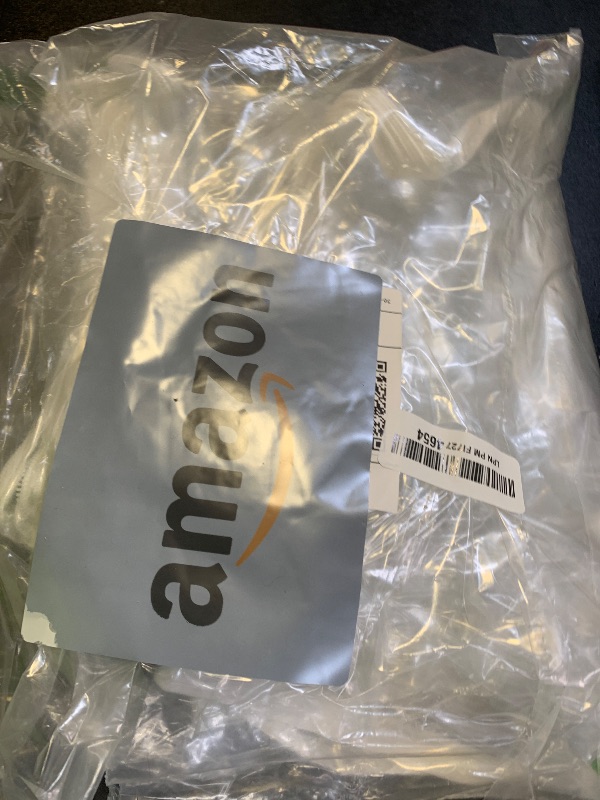 Photo 1 of 10 Pieces Clear Zippered Storage Bags Plastic Blankets Storage Bags with Zipper and Label Clothing Organizer for Sweater Bed Sheet Quilt Clothes Pillow (15.8 x 14.4 x 4 Inch)