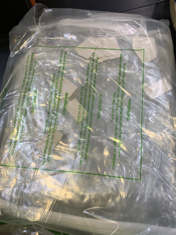 Photo 1 of 10 Pieces Clear Zippered Storage Bags Plastic Blankets Storage Bags with Zipper and Label Clothing Organizer for Sweater Bed Sheet Quilt Clothes Pillow (15.8 x 14.4 x 4 Inch)