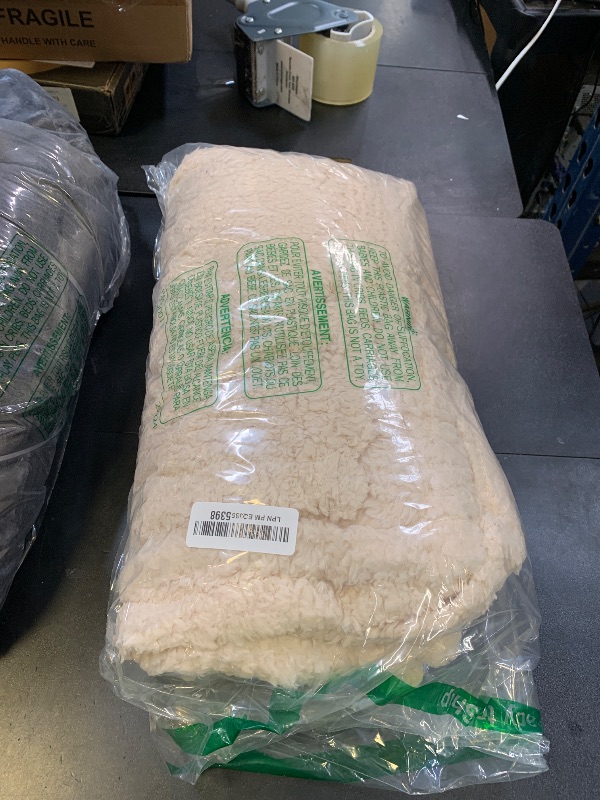 Photo 1 of 1 Pack 3 Calming Blankets Fluffy Premium Fleece Pet Blanket Soft Sherpa Throw for Dog Puppy Cat Beige Large (41" x31'')