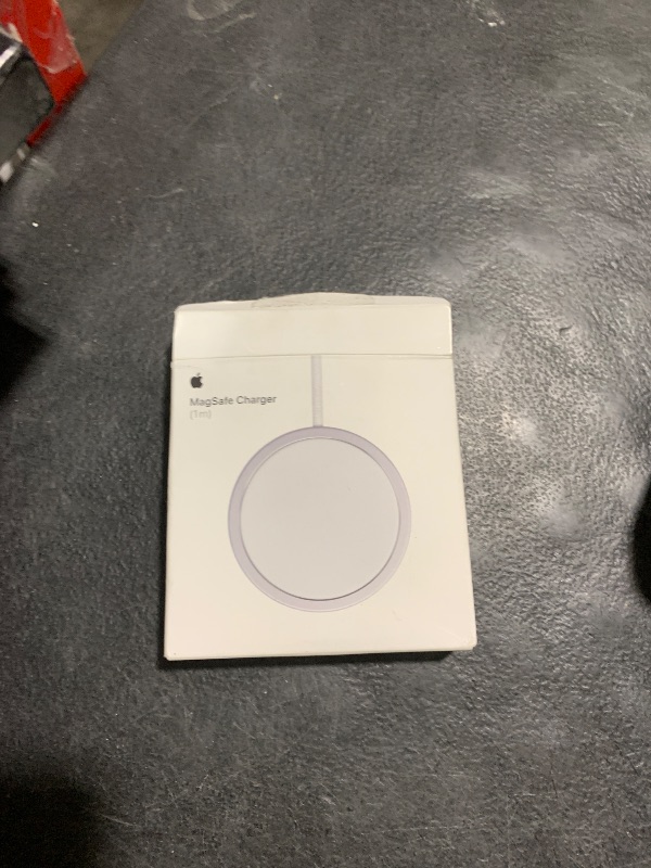 Photo 2 of Apple MagSafe Charger (1 m): Wireless Charger with Fast-Charging Capability