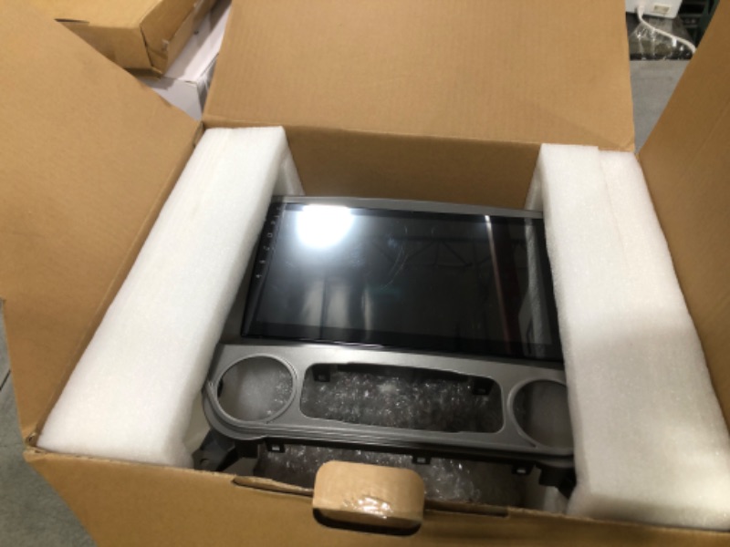 Photo 1 of **SELLING FOR PARTS**2G+64G Car Stereo Radio for Chevy Silverado GMC Sierra 2014-2018 Android 13 Radio Wireless CarPlay Android Auto, FM, Bluetooth, GPS Navigation, 10.1 Inch Touch Screen Head Unit with Backup Camera