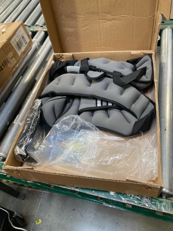 Photo 1 of Adjustable weighted vest 14-18lb