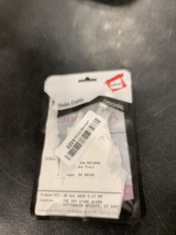 Photo 1 of [MFi Certified] USB C to HDMI Adapter for iPhone 17 16 15 to TV, 4K@60Hz Type-C to HDMI Adapter with 100W Fast Charging Port for iPhone 17/17 Pro/17 Pro Max/Air/16 15 Pro Max to HDTV Projector Monitor