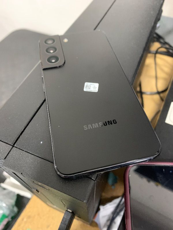 Photo 1 of *LOCKED** SAMSUNG Galaxy S22 Cell Phone, 128GB, Black