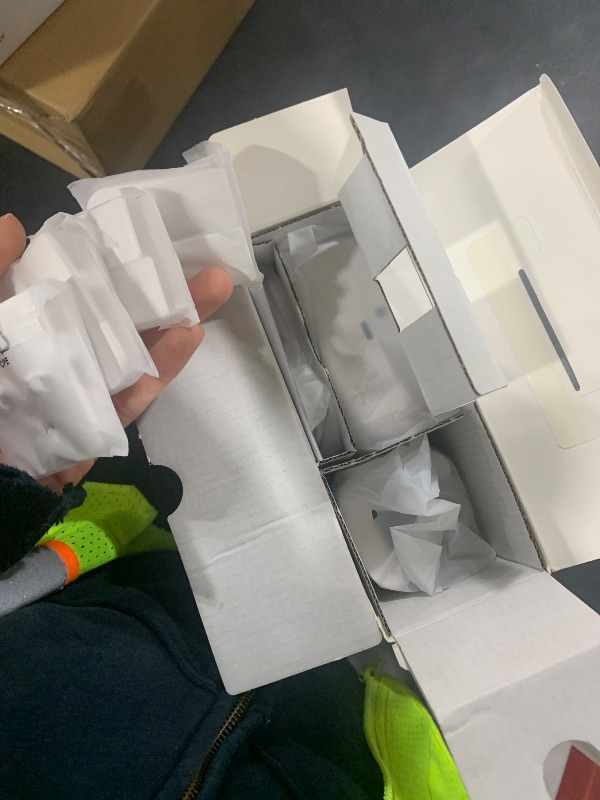 Photo 1 of [Upgraded Version] Aqara Smart Curtain Motor E1 (Rod Version, 1 Pack), Requires AQARA Zigbee 3.0 HUB, Not Support Hubs from Other Brands, Support HomeKit, Alexa and IFTTT