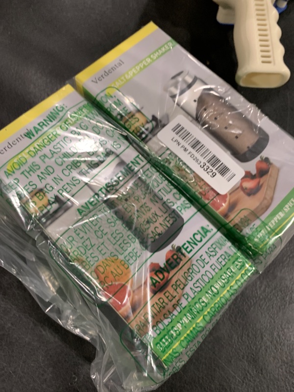 Photo 1 of 10 oz Glass Salt and Pepper Shaker Set with 304 Stainless Lid Adjustable Pour Holes Spice Jars Dispenser Seasoning Cans for Kitchen Decor and Home Restaurant Kitchen Accessories (2 Pcs, 300 ML)