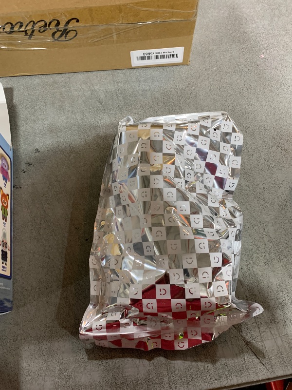 Photo 1 of *****SEALED BAG*****
MINISO Disney Zootopia Soft Vinyl Plush Toy Blind Box Cute Mystery Animal Figurines, Collectible Surprise Gift Figure Model Random Design for Home Decor Birthday Gifts, Single Box