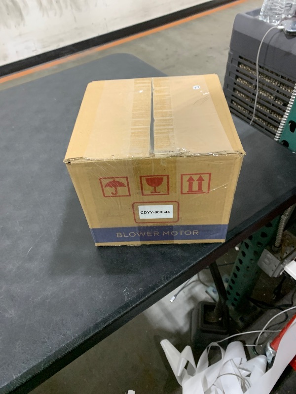 Photo 1 of HVAC Heater Blower Motor Compatible with Freightliner 108SD, 114SD 2012-2023, Cascadia 2008-2020, M2 100, 106, 112 Replacement 76944 VCC35000003