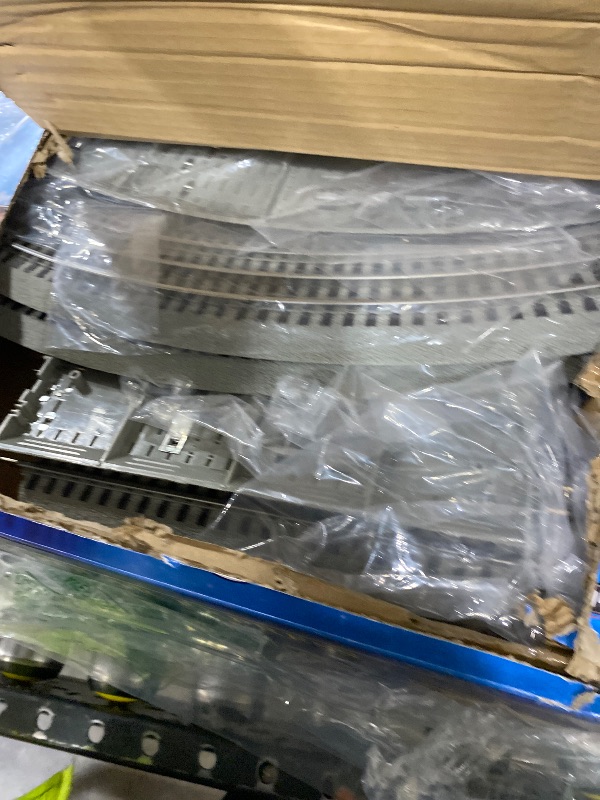 Photo 1 of Lionel The Polar Express Electric O Gauge Bluetooth 5.0 Model Train Set with Remote