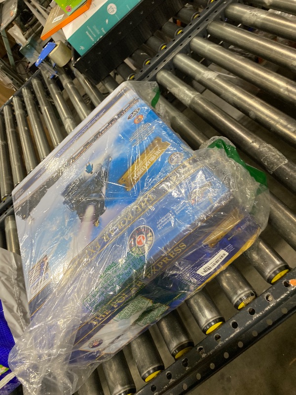 Photo 1 of Lionel The Polar Express Electric O Gauge Bluetooth 5.0 Model Train Set with Remote