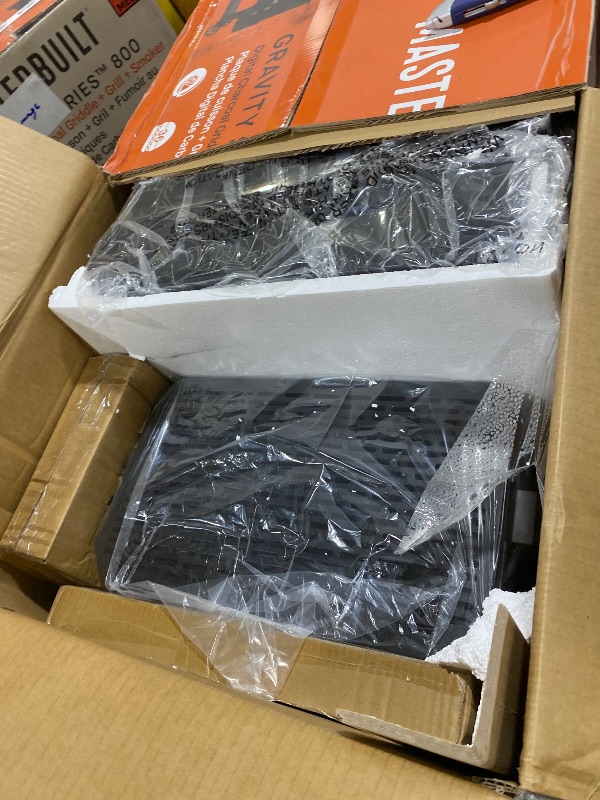 Photo 1 of Masterbuilt MB20040221 Gravity Series 800 Digital Charcoal Griddle + Grill + Smoker in Black