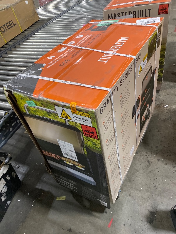 Photo 1 of Masterbuilt MB20040221 Gravity Series 800 Digital Charcoal Griddle + Grill + Smoker in Black