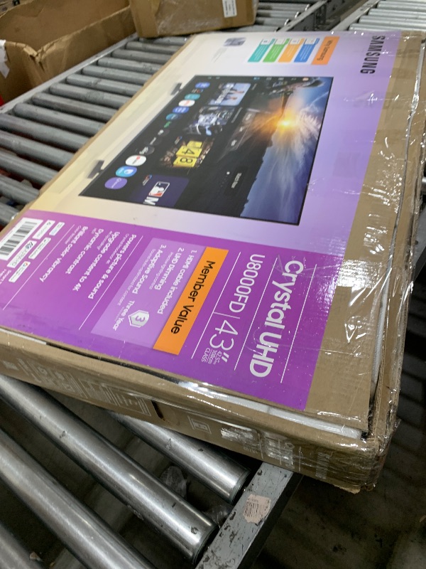 Photo 1 of BLUE SCREEN POWERS ON BUT NO DISPLAY  Roku Smart TV 2025 – 43-Inch Select Series, 4K HDR TV – RokuTV with Enhanced Voice Remote – Flat Screen LED Television with Wi-Fi for Streaming Live Local News, Sports, Family Entertainment