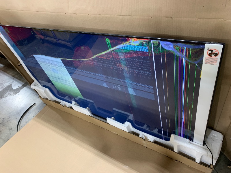 Photo 1 of PARTS ONLY SCREEN IS BROKEN Samsung 70-Inch Class Crystal UHD U8000F 4K Smart TV (2025 Model) Endless Free Content, Crystal Processor 4K, MetalStream Design, Knox Security, Alexa Built-in