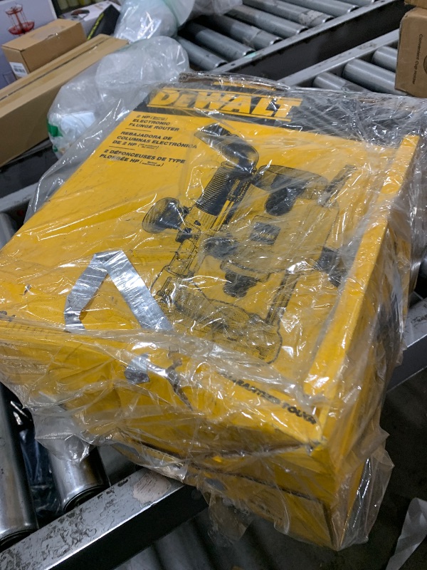 Photo 1 of DEWALT Router, Plunge Base, 10-Amp, 2 HP (DW621)
