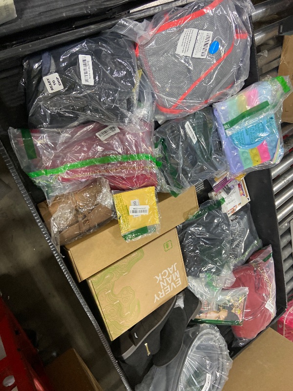 Photo 1 of BOXLOT BUNDLE OF GENERAL MERCHANDISE 