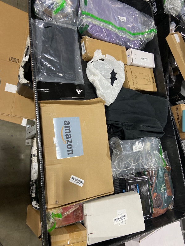 Photo 1 of BOXLOT BUNDLE OF GENERAL MERCHANDISE