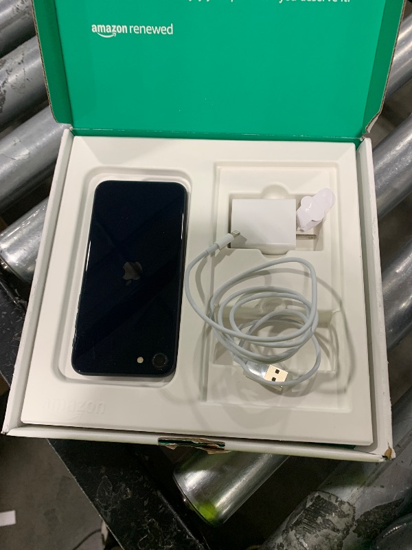 Photo 1 of Apple iPhone SE 3rd Gen, 64GB, Midnight - Unlocked (Renewed Premium)
