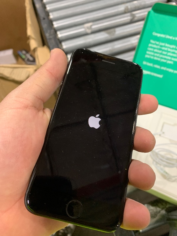 Photo 1 of Apple iPhone SE 3rd Gen, 64GB, Midnight - Unlocked (Renewed Premium)