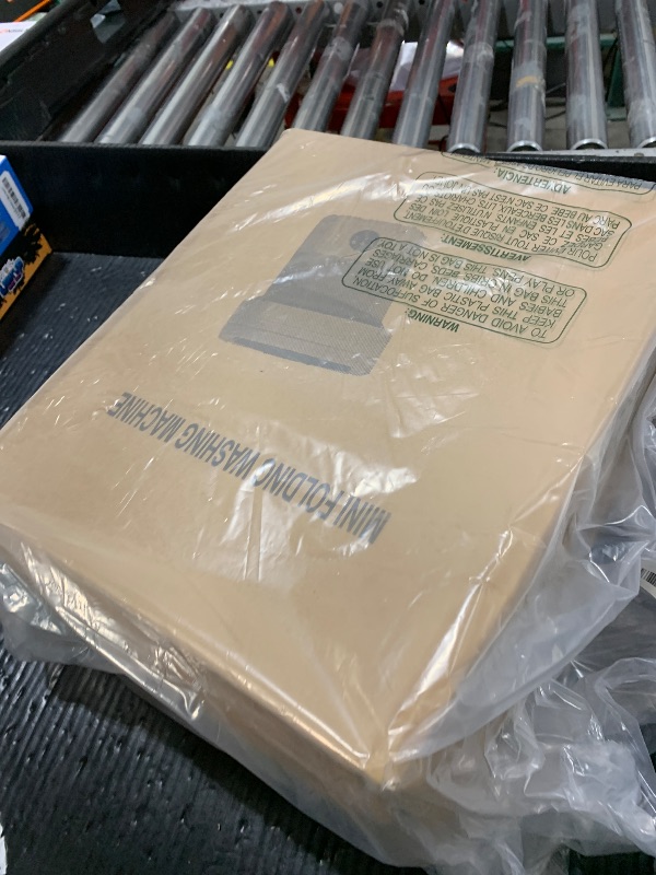 Photo 1 of 16L Large Capacity Portable Washing Machine, Laundry Washer Cleaning for Underwear, Baby Clothes, Shirts,Small Delicates. Foldable Mini Washer and Dryer Combo for Apartment,Hotel,Camp,RV,Travel(Green)