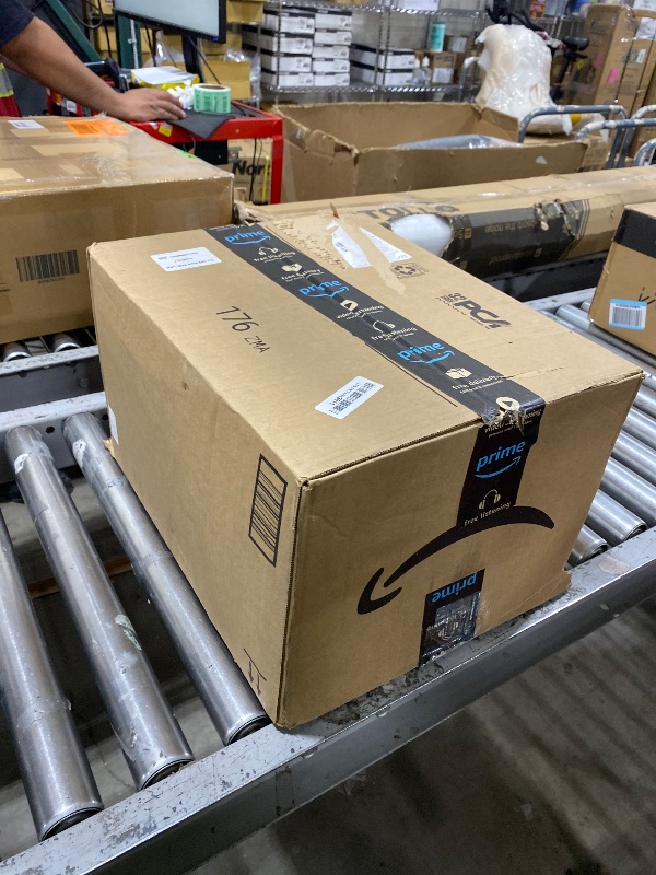 Photo 1 of Ophanie Round Rug 6Ft Green Circle Area Rug, Green Room Decor, Fluffy Fuzzy Bedroom Carpet, Plush Soft Shaggy Living Room Rugs for Kids Home Decor Aesthetic, Nursery