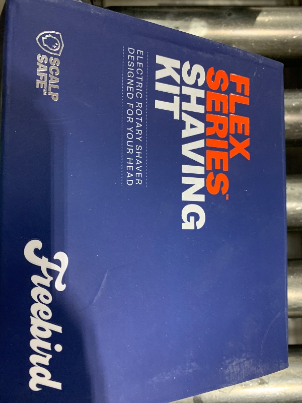 Photo 1 of mens shaving kit 