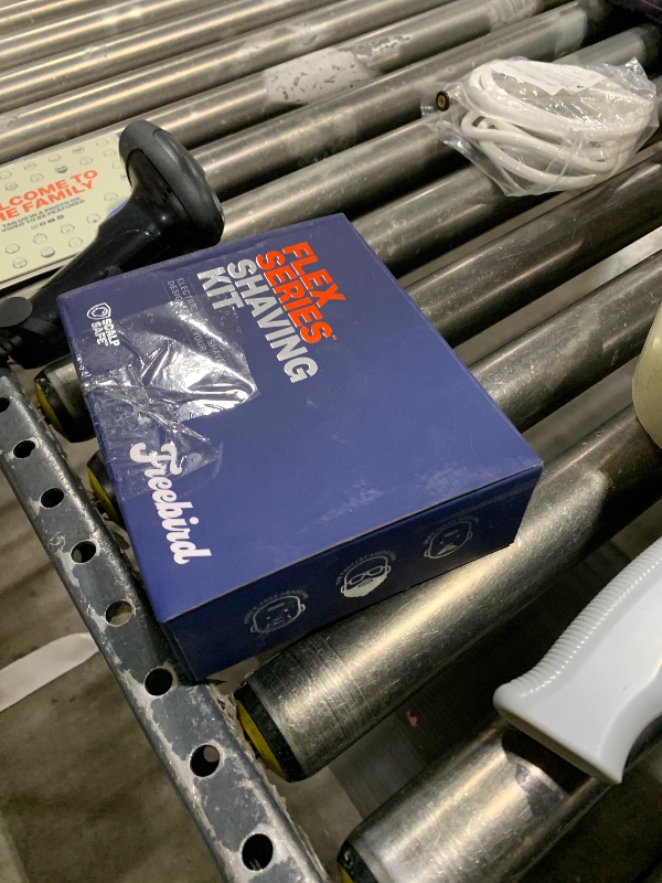 Photo 1 of mens shaving kit 