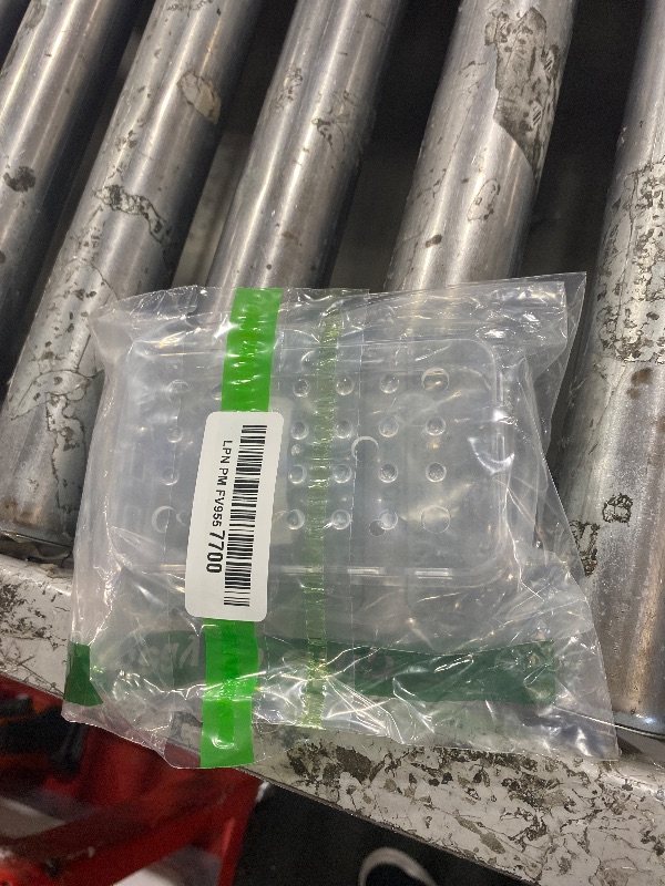 Photo 1 of 1 Pack Suction Cup Soap Dish Holder Soap Case Clear Acrylic Plastic Wall Mounted Shower Soap Holder Bathroom Kitchen Accessory Securely Holds Bar Soap, Sponge, and Toiletries