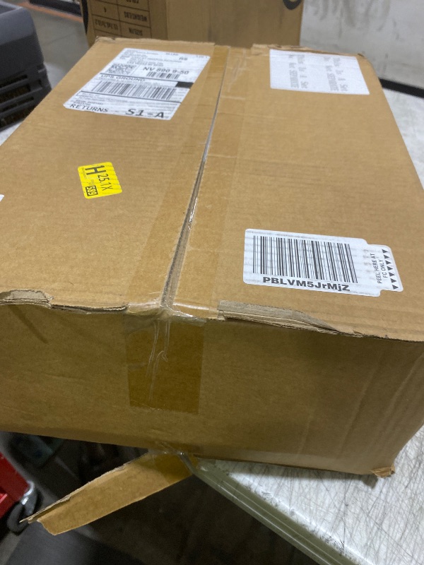 Photo 1 of Fitable 6 Pack White Round Tablecloths - 120 Inches in Diameter - Stain Resistant and Washable Table Clothes, Polyester Fabric Table Covers for Wedding, Party, Banquet, Formal Events