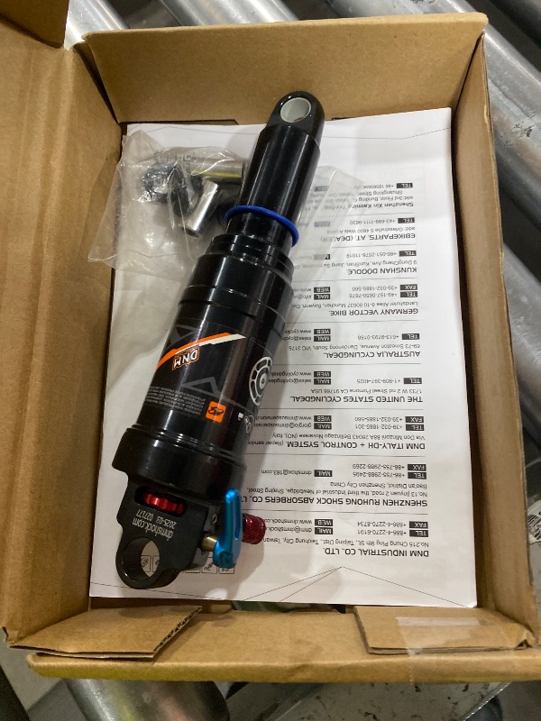 Photo 1 of DNM AO-38RC Mtb Rear Shock Bike Air Rear Shock Rebound/Lock Out - Manual Remote - Adjustable Air Pressure (190 x 50 mm (7.48" x 1.97"))