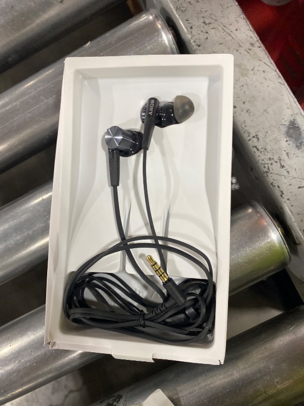 Photo 1 of SONY Sealed Type Inner Ear Receiver MDR-XB75AP B (Black)?Japan Domestic Genuine Products?