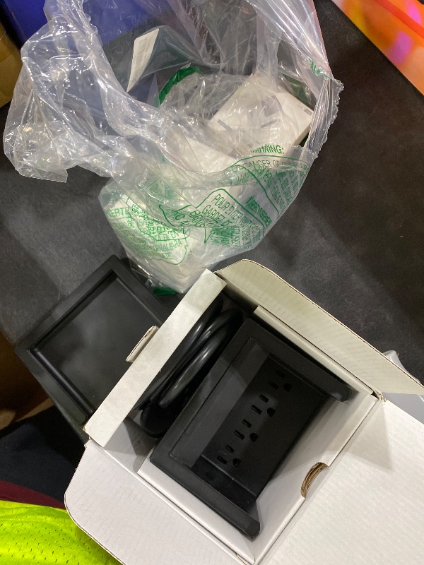 Photo 1 of Gitryin 12-in-1 Desktop Charging Station with 4 Retractable Type-C Wall Chargers, 40W USB-C Power Strip with Flat Plug, Extension Cord with 1020J Surge Protection for Home Office