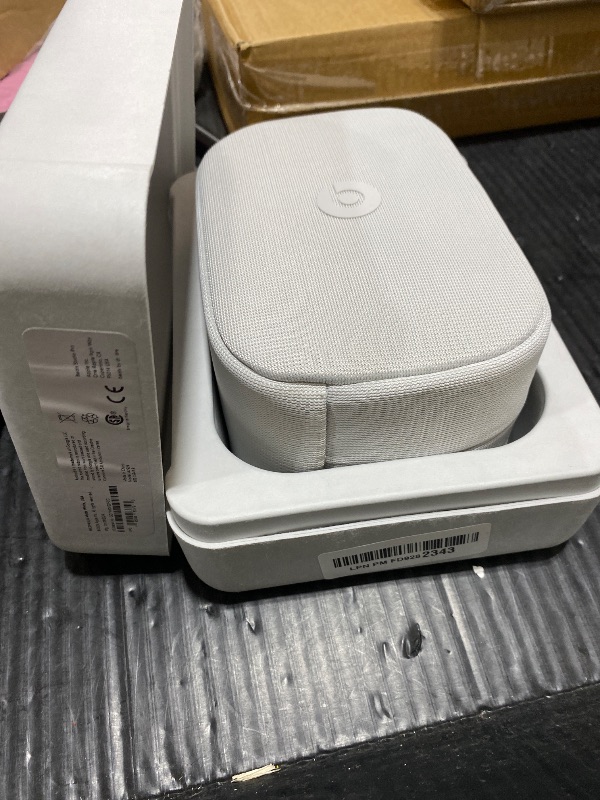 Photo 1 of Beats Studio Pro - Premium Wireless Over-Ear Headphones- Up to 40-Hour Battery Life, Active Noise Cancelling, USB-C Lossless Audio, Apple & Android Compatible - Matte White