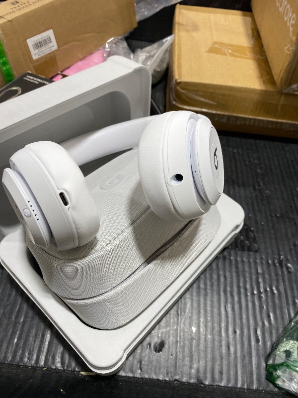 Photo 1 of Beats Studio Pro - Premium Wireless Over-Ear Headphones- Up to 40-Hour Battery Life, Active Noise Cancelling, USB-C Lossless Audio, Apple & Android Compatible - Matte White