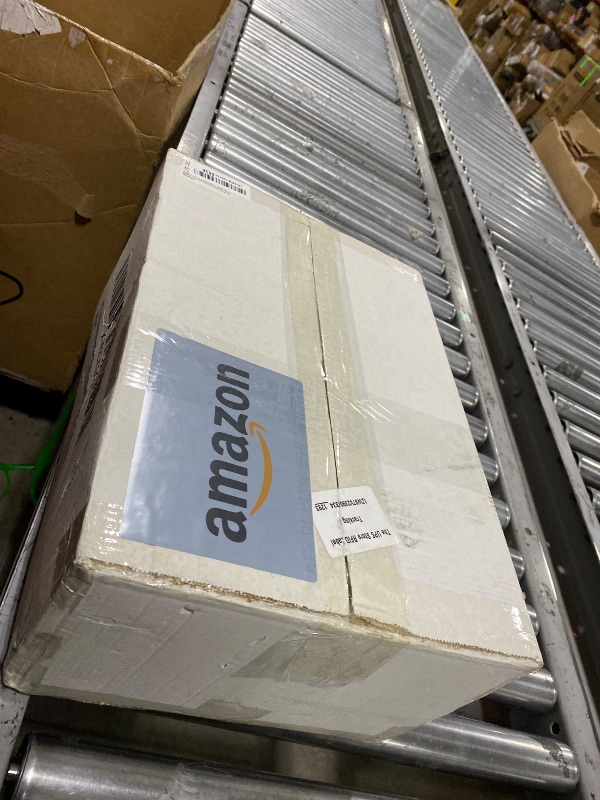 Photo 1 of WELLIFE 50 Guests Dinnerware Sets, Gold Plastic Plates?Platos Para Fiestas Elegantes Desechables Include:50 Dinner Plates, 50 Dessert Plate, 150 Pcs Gold Plastic Silverware, 50 Cups for Party