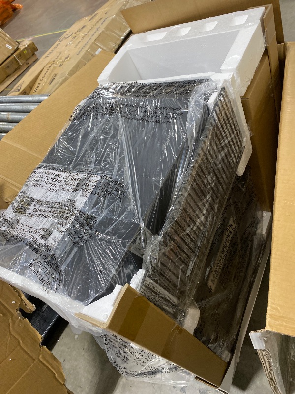 Photo 1 of Masterbuilt MB20040221 Gravity Series 800 Digital Charcoal Griddle + Grill + Smoker in Black