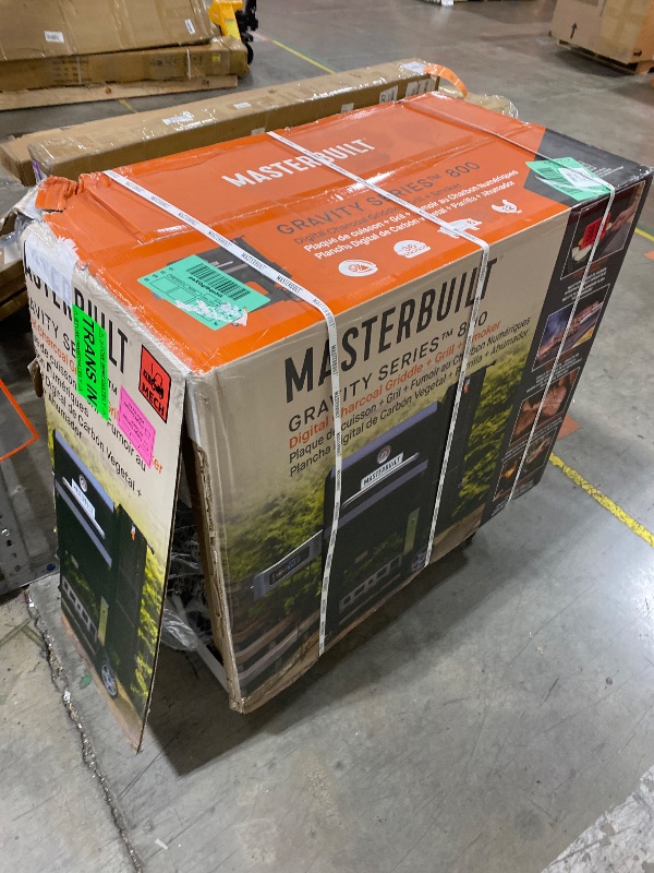 Photo 1 of Masterbuilt MB20040221 Gravity Series 800 Digital Charcoal Griddle + Grill + Smoker in Black