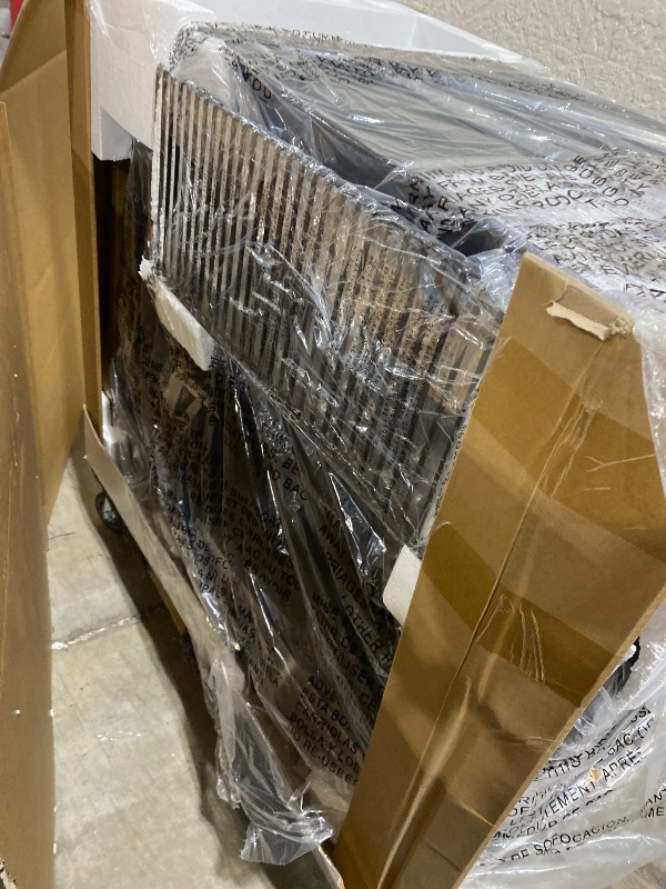 Photo 1 of Masterbuilt MB20040221 Gravity Series 800 Digital Charcoal Griddle + Grill + Smoker in Black