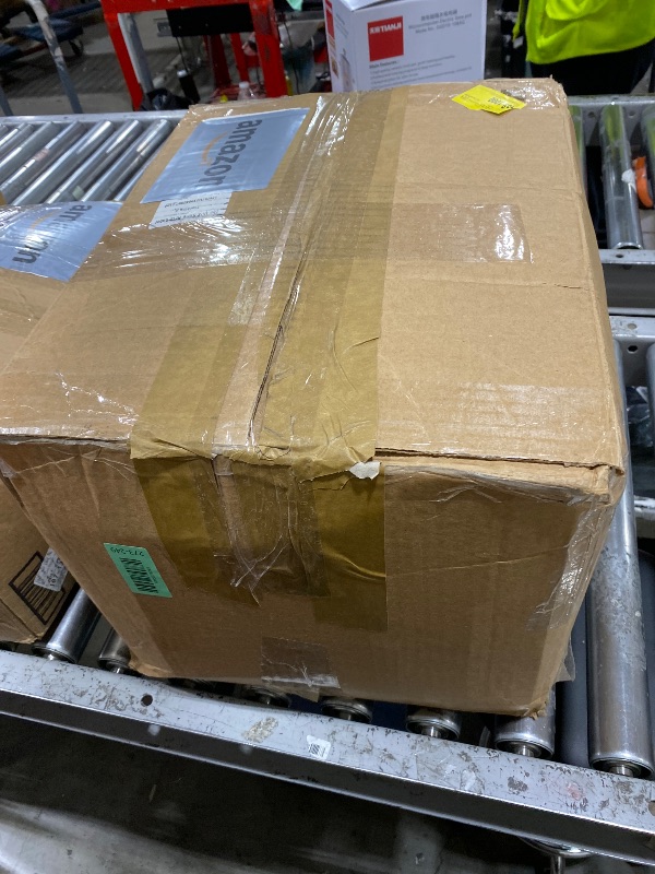 Photo 1 of BEDDING UNKNOWN SIZE