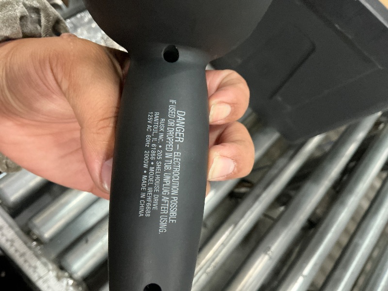 Photo 1 of *POWERS ON**rusk engineering speed freak professional 2000 watt dryer