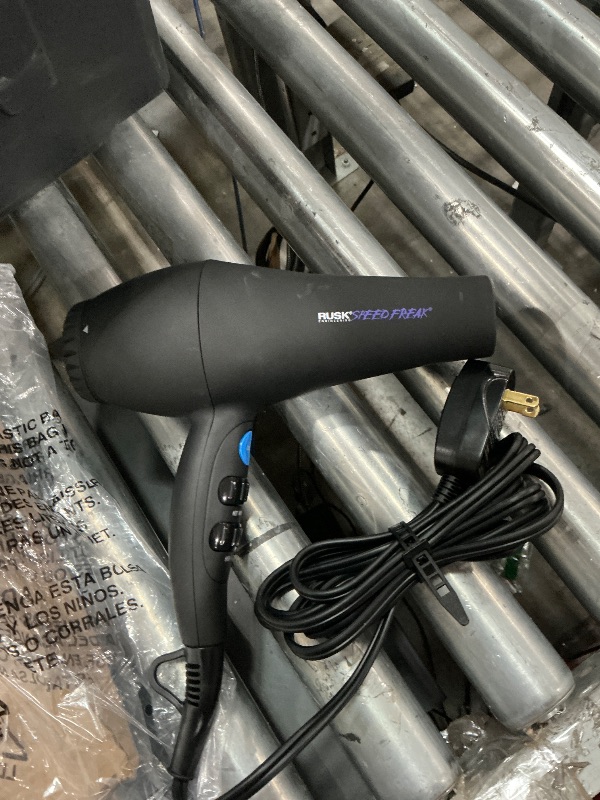 Photo 1 of *POWERS ON**rusk engineering speed freak professional 2000 watt dryer