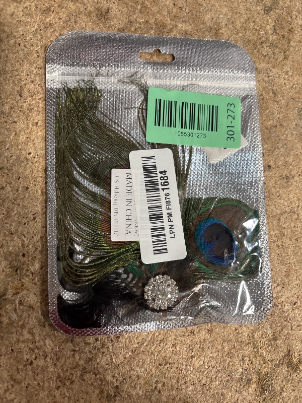 Photo 1 of 1 Pcs Art Decoration Vintage Peacock Feather Fascinator Hair Clip Rhinestone Bridal Wedding Party Accessories Women Faux Feather Headpiece Decorative