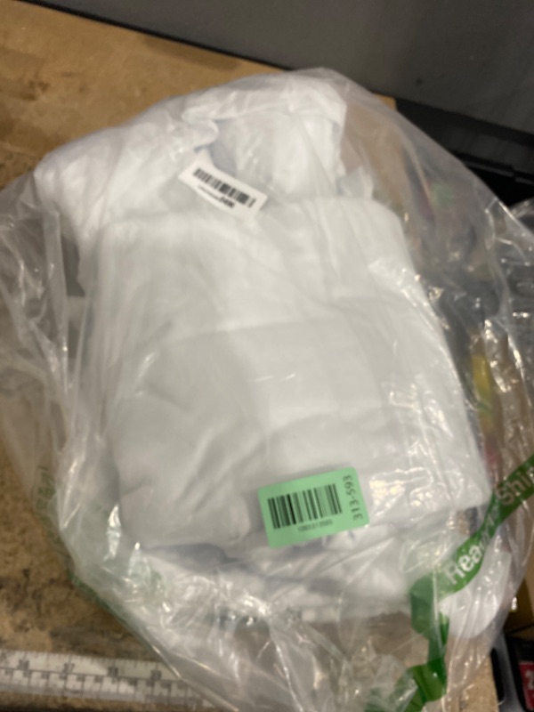 Photo 1 of ***INCOMPLETE SET/ MISSING PIECES**** Amazon Basics 4 Piece Bed Sheet Set, 100% Cotton Jersey, Includes Super Soft, Flat and Fitted Sheets, Pillowcase, Full, White, Solid