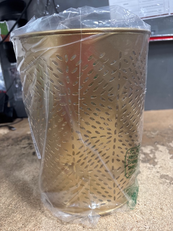 Photo 1 of ***SMALL DENT***
Small Metal Trash Can Wastebasket, Decorative Honeycomb Garbage Can Waste Basket, Modern Farmhouse Round Trash Bin for Bathroom, Bedroom, Kitchen and Office (Gold) 