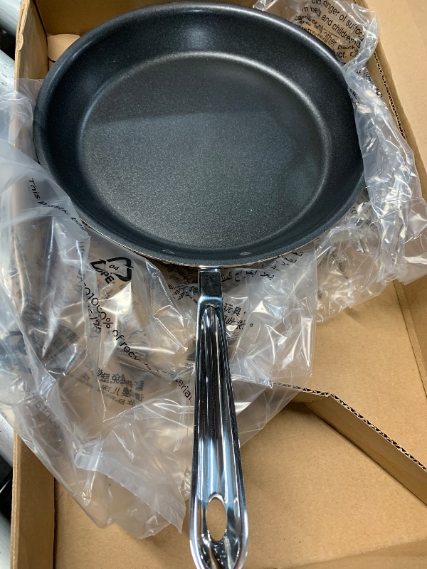 Photo 1 of (see all images) All-Clad D3 11 Inch Stainless Steel Pro Non Stick Frying pan, 3-Ply Stainless Steel Pan, Induction