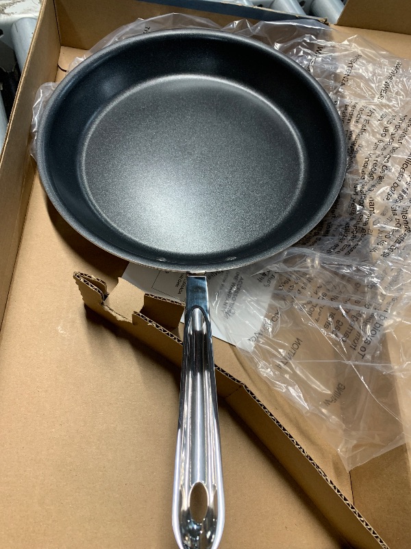 Photo 1 of (see all images) All-Clad D3 11 Inch Stainless Steel Pro Non Stick Frying pan, 3-Ply Stainless Steel Pan, Induction, Oven Broiler Safe 500F